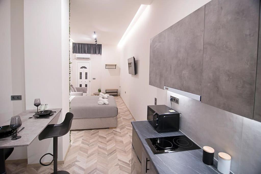 Joy'S Modern-Chic Home Kalamata Exterior foto